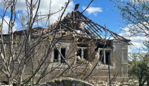 Росіяни обстріляли Українськ на Донеччині: є загиблий та поранені