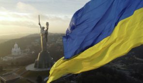 Україна попри війну покращила оцінки демократії – Freedom House