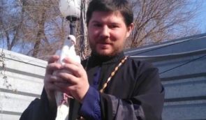Окупанти звинувачують викраденого священника з Токмака Костянтина Максимова в “шпигунстві на користь України”