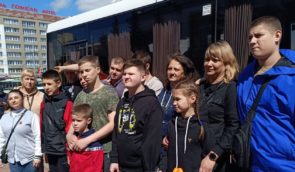 У Білорусь для участі в параді привезли дітей з окупованих територій, травмованих російськими обстрілами