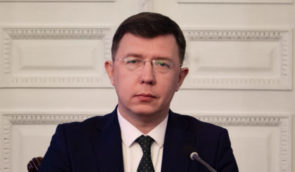 Парламент за новою процедурою призначив суддею Конституційного Суду Сергія Різника