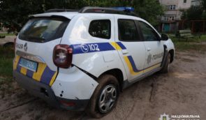 У Куп’янську росіяни атакували дроном автівку поліціянтів: є постраждалі