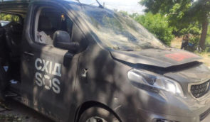 Волонтери “Схід SOS” потрапили під російський обстріл у Торецьку під час евакуації цивільних