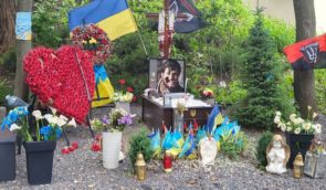 Підозрювану у розгромі могил українських воїнів у Києві помістили до психіатричної лікарні