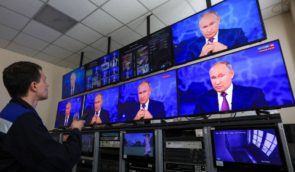 Россия подпитывает враждебность к украинцам через ТВ и соцсети, чем стимулирует военные преступления своих военных – эксперт