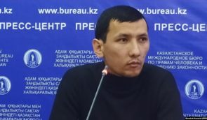 Активіста, який хотів вшанувати пам’ять убитого в Києві Айдоса Садикова, у Казахстані викликали до поліції