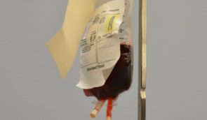 Уряд дозволив експорт препаратів крові лише тоді, коли в країні у них немає потреби