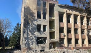 Армія РФ вдарила по селищній раді в Боровій на Харківщині: є загиблий та поранені
