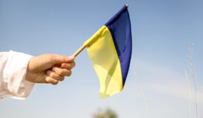 Майже 90% опитаних українців пишаються своїм громадянством – опитування