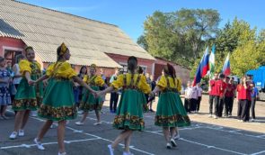 Русифікація триває: з Росії на окуповану Луганщину завезли понад 7 тисяч примірників “методичок” для шкільних учителів