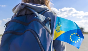 Близько чверті українців, які нині перебувають у Європі, не планують повертатися до України – опитування