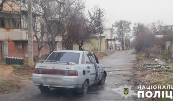 Росіяни скинули з дрона вибухівку на цивільне авто в Херсонській області: поранені п’ятеро людей