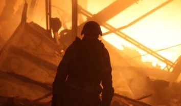 Russian artillery and air strike kills man, injures five in Kherson residential area