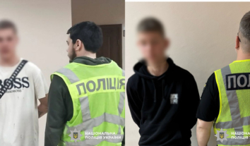 Поліція затримала ще двох підозрюваних у нападі на військовослужбовця у Києві