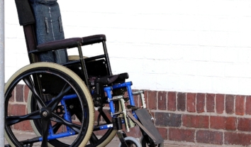 Дві третини українців не знають, куди повідомити про злочини проти людини з інвалідністю: опитування