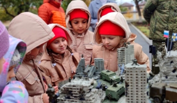 Російський молодіжний рух “Юнармія”, який займається воєнною пропагандою, отримає 1 млрд рублів з держбюджету