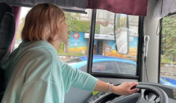 У Києві жінки здобувають технічні та виробничі професії: раніше у них переважали чоловіки