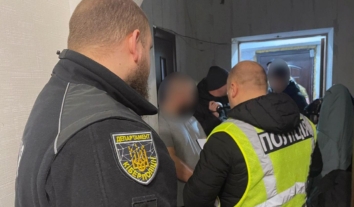 За поширення дитячої порнографії судитимуть хмельничанина: йому загрожує до 15 років вʼязниці