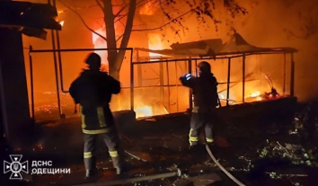 Нічний російський обстріл: троє постраждалих в Одесі та руйнування на Київщині
