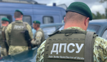 На Закарпатті місцеві напали на прикордонників: поліція затримала людину
