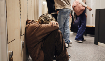 У Кременчуці восьмеро підлітків побили 13-річну дівчину: поліція розслідує інцидент