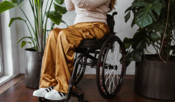 “OLX Нерухомість” випустив гайд із безбарʼєрної комунікації для роботи з людьми з інвалідністю