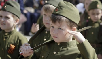 В окупованому Мелітополі дошкільнят примусили шукати “диверсантів ЗСУ”
