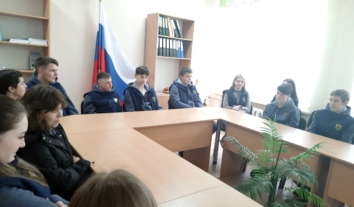 На окупованій Луганщині дітей навчатимуть “правильній історії” у спеціальних класах