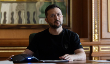 Володимир Зеленський підписав три санкційних пакети проти РФ