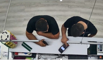 Двоє братів могли виманити у звільнених з полону РФ майже мільйон гривень, видаючи себе за працівників банку