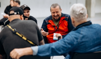 В Україні стартувала навчальна програма для асистентів з догляду: вона безоплатна для всіх охочих