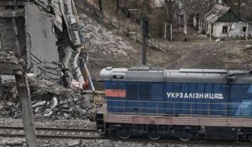 Цьогоріч Росія систематично атакує потяги в Україні – Укрзалізниця