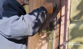 З Ярової евакуювали чоловіка, дружина якого загинула через російський удар по черзі за пенсією