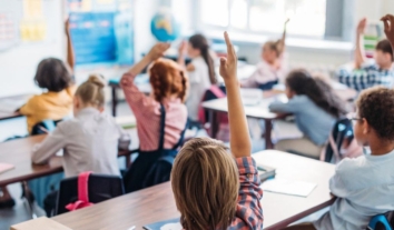 Огорожі, сигналізації та заборона перебування нетверезих осіб: Рада ухвалила закон про безпеку в школах