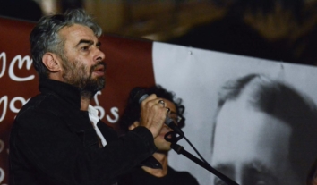 У Тбілісі за участь у протестах затримали письменника й воєнкора Беку Курхулі