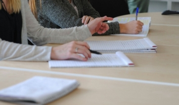 В уряді вважають, що чоловіки більше не використовують вступ до ВНЗ для ухилення від мобілізації