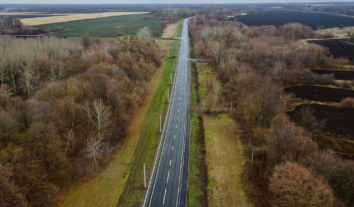 На Сумщині росіяни травмували чоловіка, поціливши по авто дроном