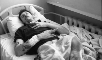 Росіяни прицільно вдарили FPV-дроном по журналістах – поранений медійник Георгій Іванченко