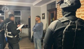 Ексдиректора Молодого театру Андрія Білоуса підозрюють у сексуальному насильстві над студентками Ексдиректора Молодого театру Андрія Білоуса підозрюють у сексуальному насильстві над студентками