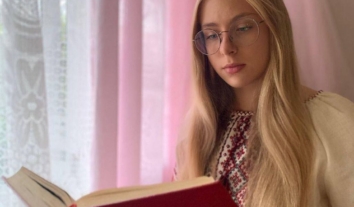 Унаслідок російської атаки на Київ загинула волонтерка Run Ukraine Анастасія Маслій разом з мамою Унаслідок російської атаки на Київ загинула волонтерка Run Ukraine Анастасія Маслій разом з мамою