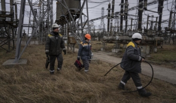 У п’яти регіонах частково зникло світло через російські удари