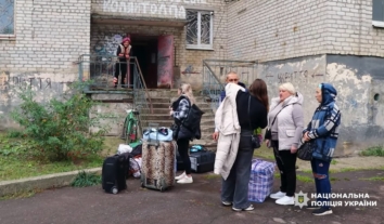 У лише одній громаді на Донеччині лишається більше як три сотні дітей з батьками