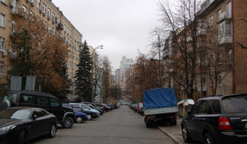 Побиття військового на кріслі колісному в Києві: відео з мережі в поліції назвали провокацією невідомих 