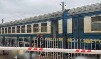 На Житомирщині на вокзалі хлопець підірвав гранату під час перевірки документів: четверо загиблих На Житомирщині на вокзалі хлопець підірвав гранату під час перевірки документів: четверо загиблих