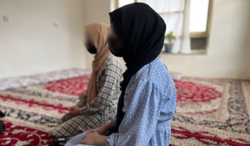 “Талібан” змусив жінок у лікарнях Герата носити бурку навіть для роботи та лікування