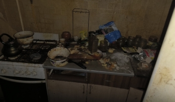 У Миколаєві матір трьох малолітніх дітей можуть позбавити батьківських прав через неналежні умови виховання