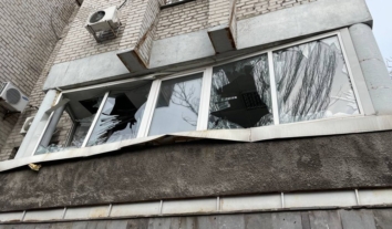 Під час обстрілу Запоріжжя російські війська пошкодили будівлю філії Суспільного