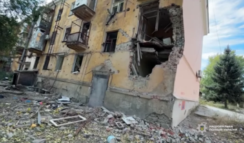 Зі зруйнованої росіянами Костянтинівки евакуювали групу містян