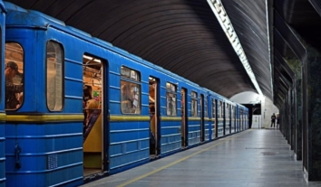 Київський суд закрив справу про можливі домагання в метро: не побачив складу адмінправопорушення