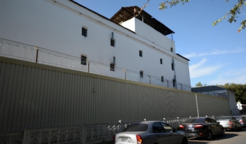 Викрадених в окупованому Криму матір та доньку звинуватили в “державній зраді” — правозахисники